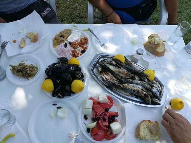 Kafeneio - Ouzeri (Takis)