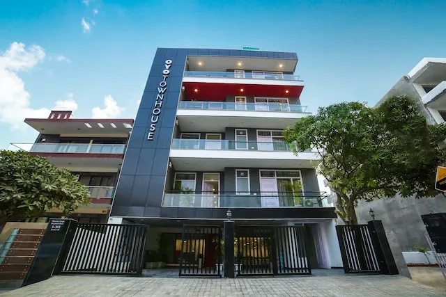 OYO Townhouse 55 Sohna Road Uppal Southend 1 Near Omaxe Gurgaon Mall