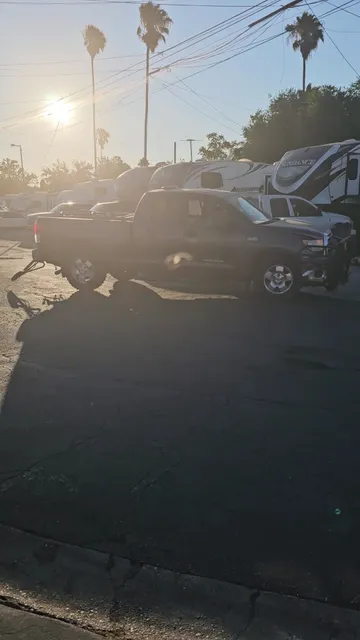 El Camino Mobile Home & RV Park