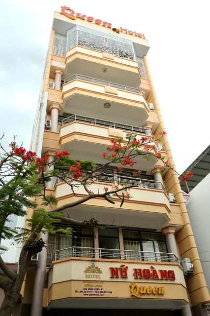 Queen Hotel (Khách Sạn Nữ Hoàng)