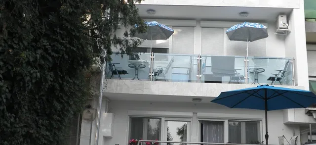 Dawn House Apartments