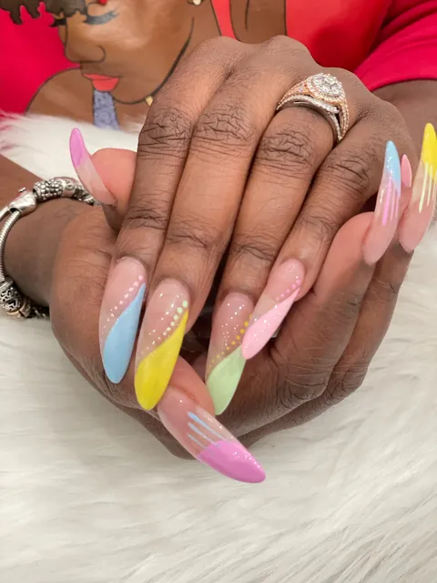 Lavish Nails And Spa - Steele Creek