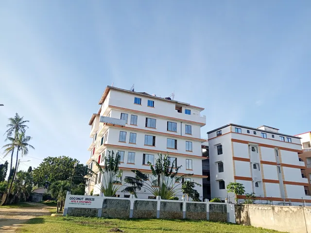 Coconut Breeze Hotel & Apartments