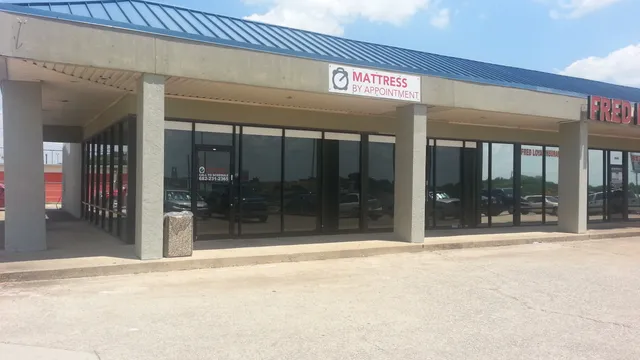 80 West Shopping Center