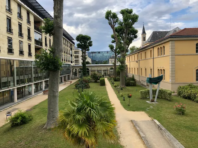 Corentin-Celton Hospital (AP-HP)