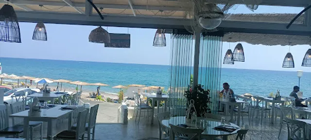 Rouzetti seafood taverna