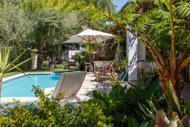 Robertson Backpackers