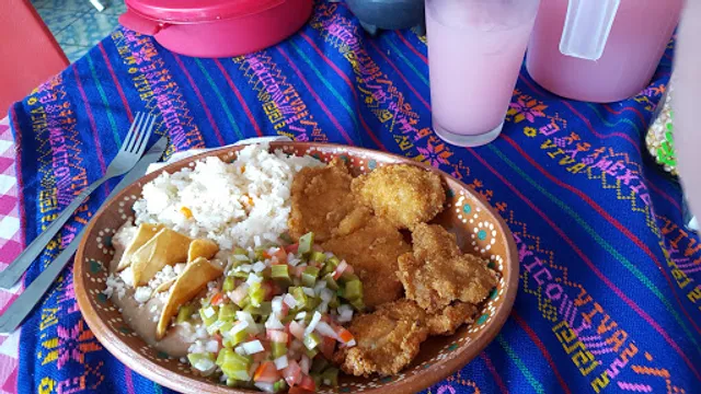 El Tomate y La Lechuga, Cocina Económica