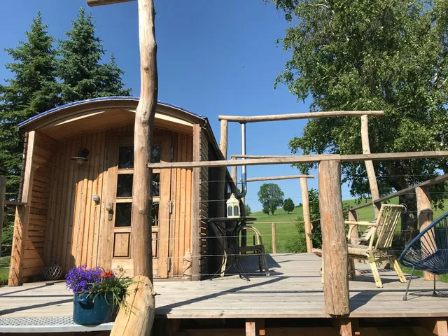 Der Zirkuswagen und das Elfenhaus