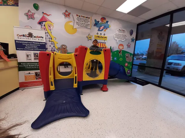 Shoppes at Hawk Ridge