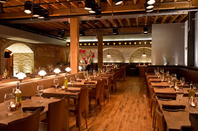 Cibo Wine Bar King West