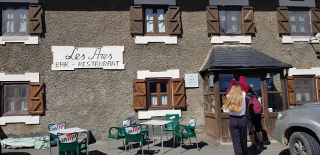 Les Ares Restaurant
