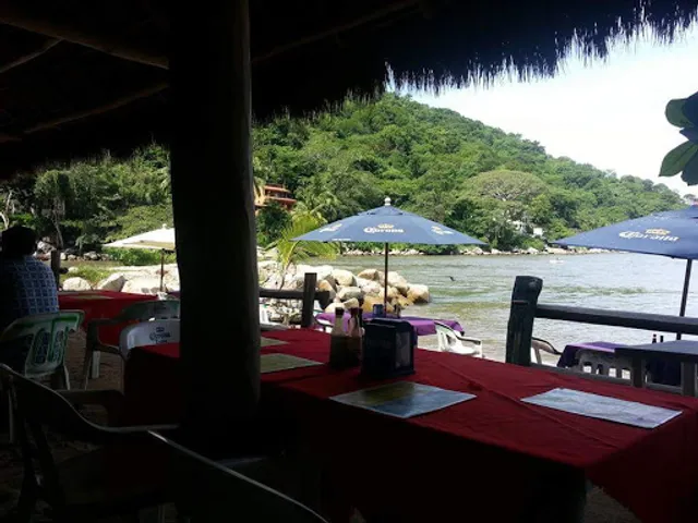 "Mi Ranchito" Seafood Bar & Grill