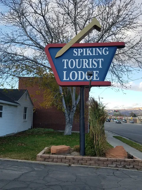 Spiking Tourist Lodge