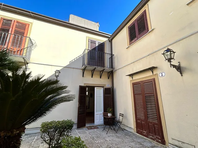 Corte dei Re di Palermo Apartment Cin IT082053C2ETQ54KIY