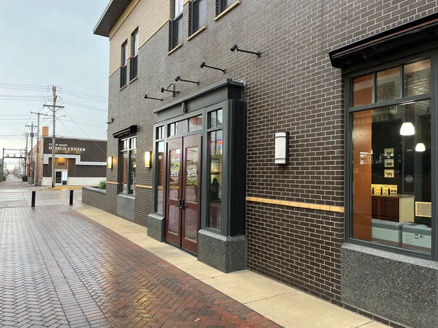 Dakota Meat Company - Burgers & Brews