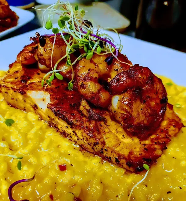 THE CROW GASTRO LOUNGE