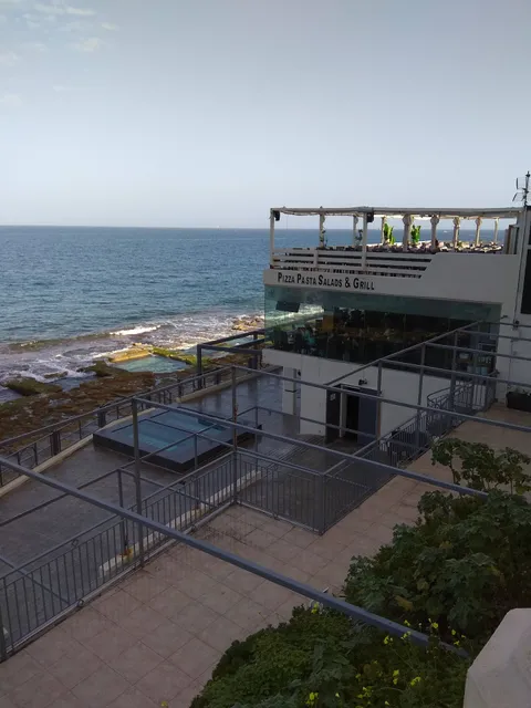 Sakura Japanese Cuisine & Lounge