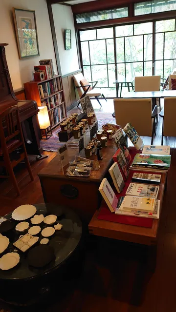 Coffee & Tea Salon hanayamomo