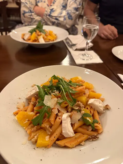 Milo’s Café Restaurant Bar