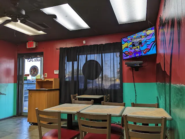 Momma Luv's Soul & Caribbean Food