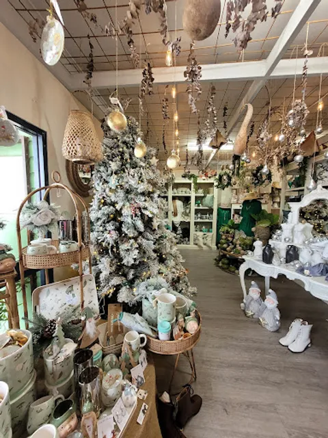 Warwicks Gardens Galore