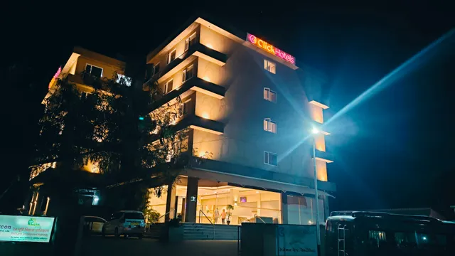Click Hotel, Junagadh