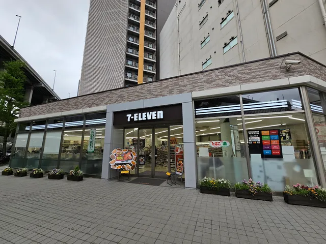 7-Eleven Osaka Midosuji Hommachi