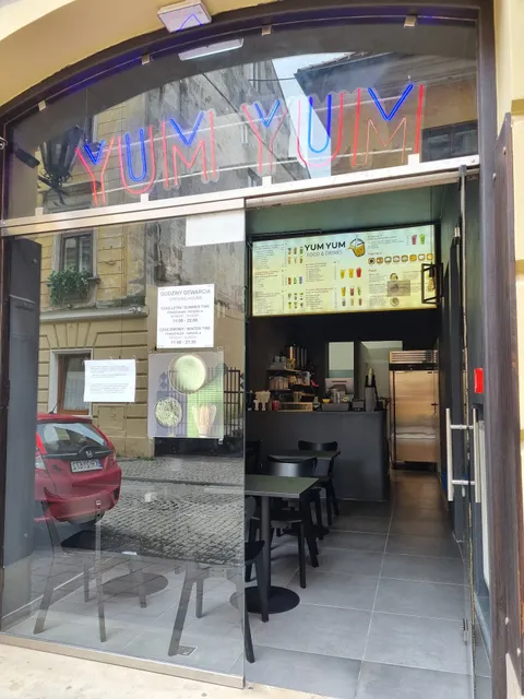 Yum Yum - Milk Tea & Matcha