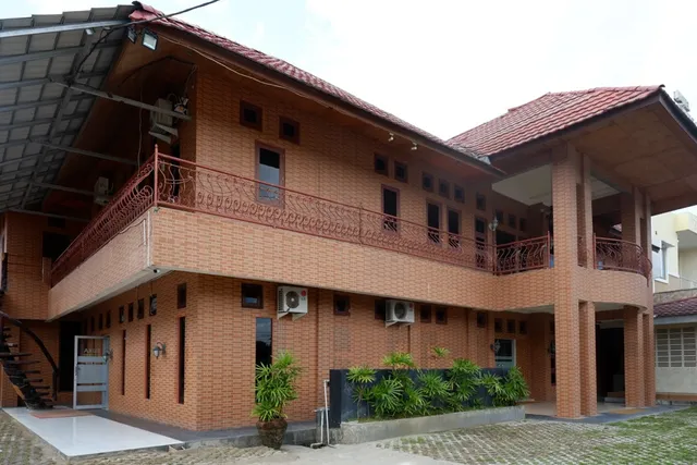 RedDoorz Plus @ Hotel Srikandi Kendari