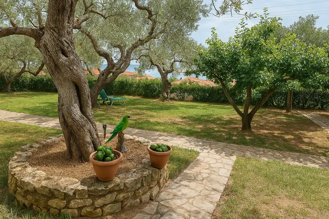 Nature Lovers Golden Beach