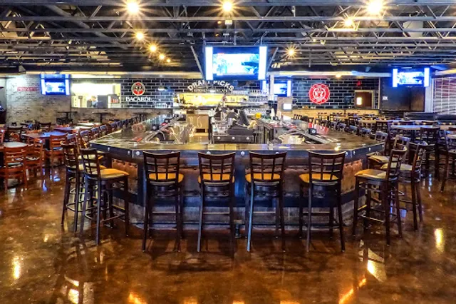 Draft Picks Burgers * Pizza * Beer