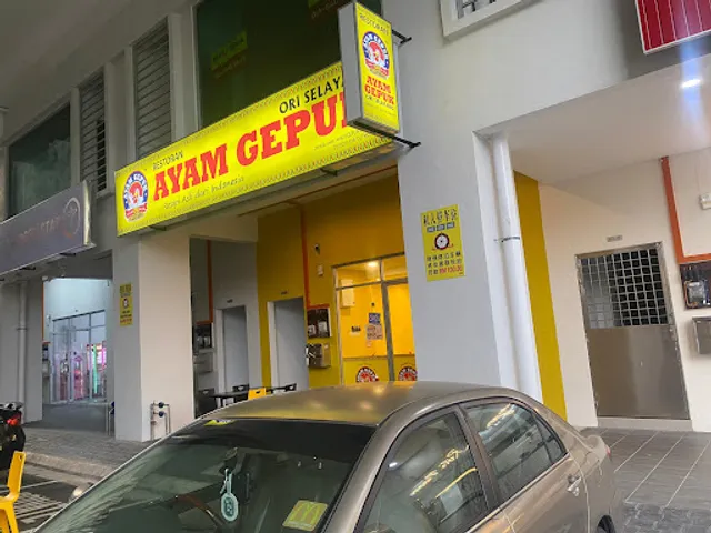 Ayam Gepuk Ori Selayang (Razak City)