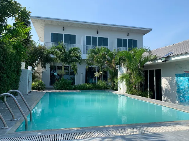 Sea Sand House Resort