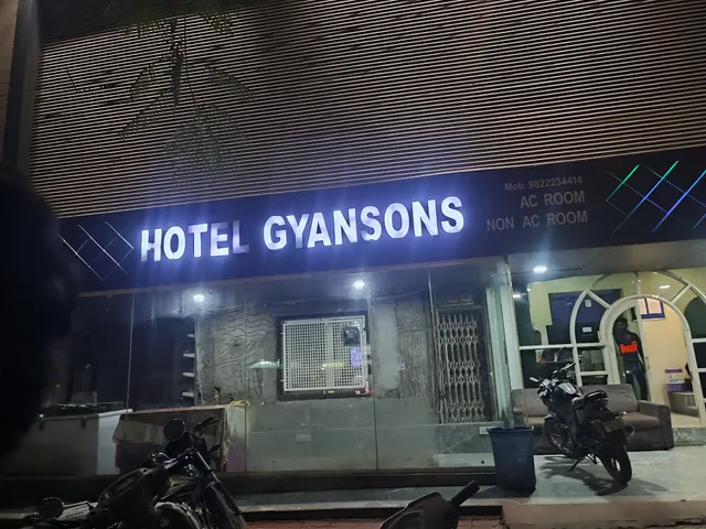 Hotel Gyansons