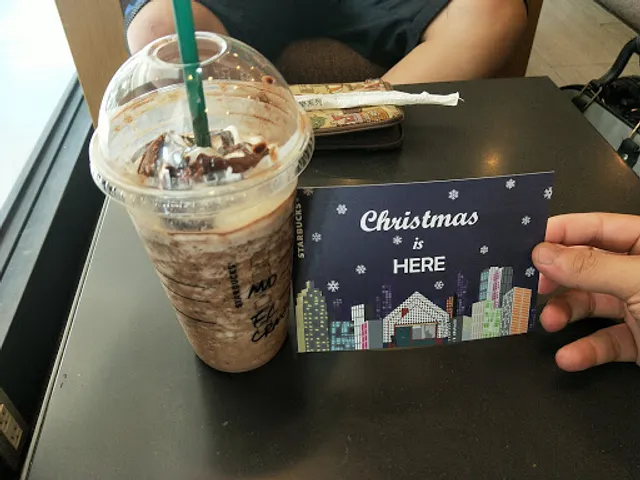 STARBUCKS Kaohsiung Zhongzheng Shop