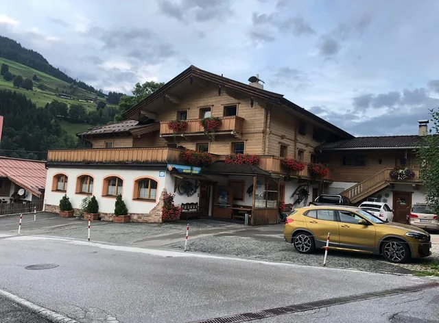 Jugendhotel Christian Noichl