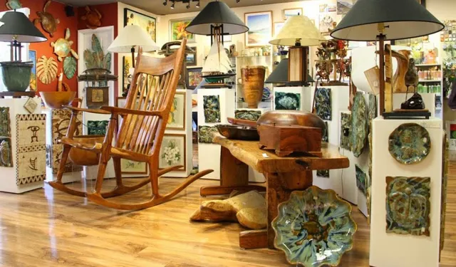 Maui Hands - Makawao