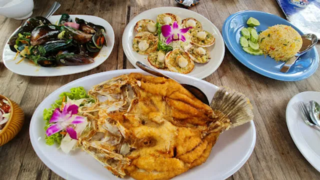 Talaychon Siracha Seafood Restaurant