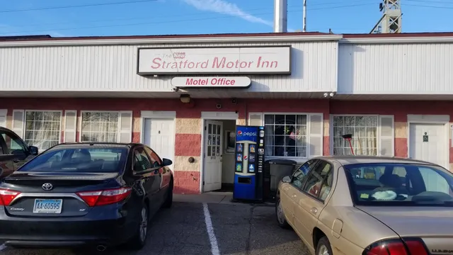 New Stratford Motor Inn