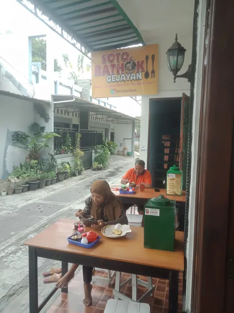 SOTO BATHOK GEJAYAN