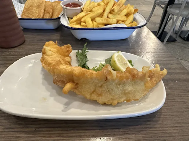 Hunky Dory Fish & Chips Watergardens