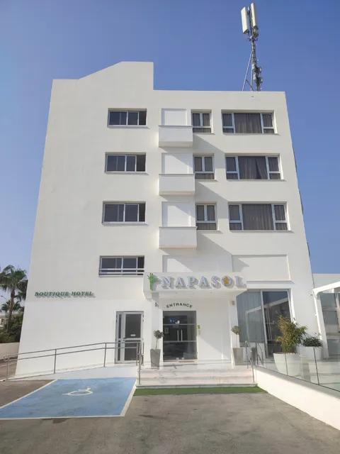 NissiLant hotel and suites