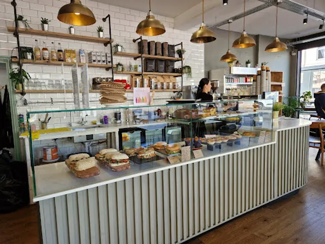 Bromley's Cafe / Deli