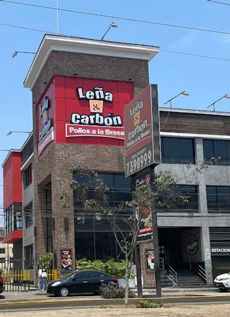 Leña y Carbon Pollos a la Brasa