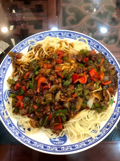 China Hand-Pulled Noodles with Beef of Lanzhou