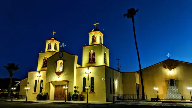 Holy Family Roman Catholic Church