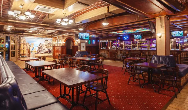 Angliyskiy Pab Bronzovyy Lev