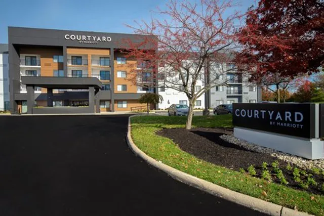 Courtyard by Marriott Cincinnati Airport