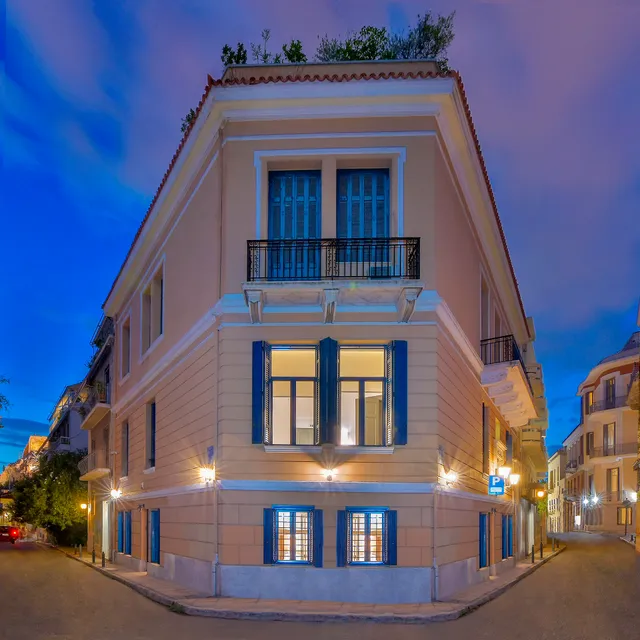 Art Pantheon Suites & Apartments